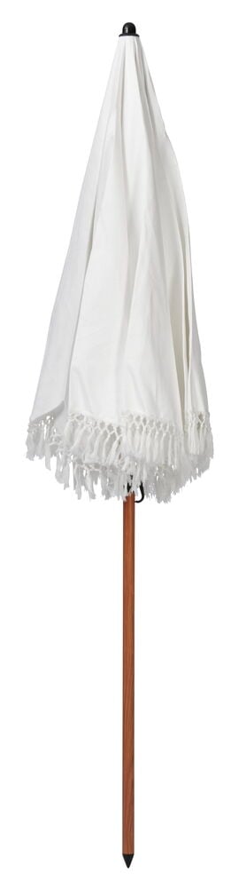 Hopfällt vitt parasoll med dekorativa fransar.