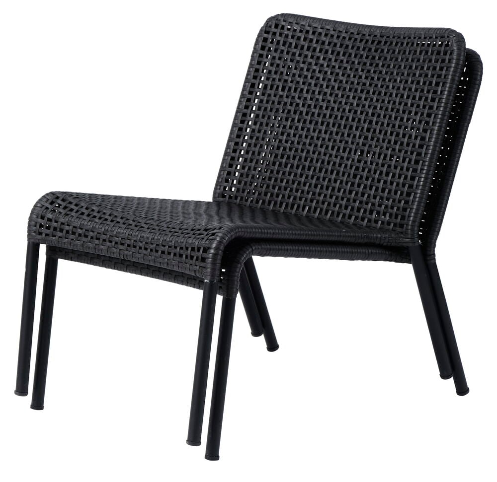 Svart stapelbar relaxstol i konstrotting med stålben.