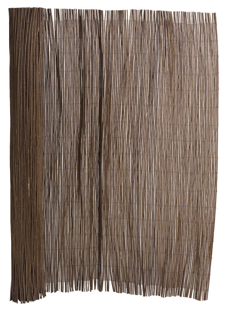 Rullet skjermbeskyttelse av naturpil for balkong eller uteplass.