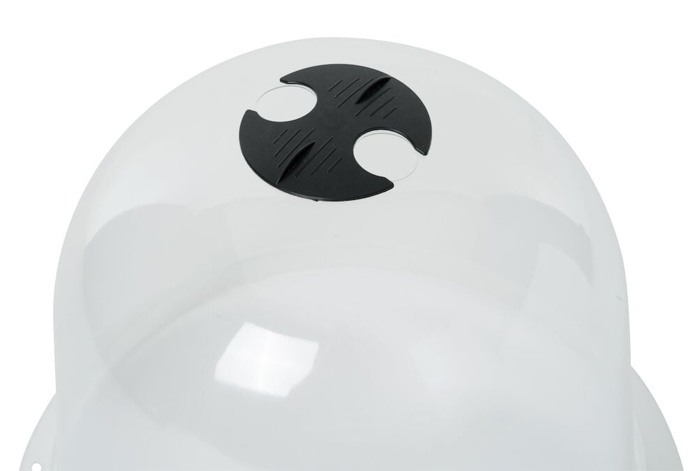 Transparente Anzuchtglocke mit schwarzer, verstellbarer Lüftung.