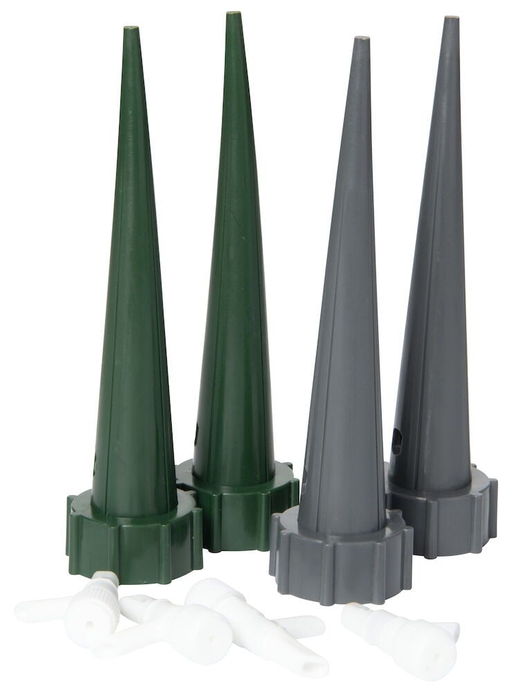 Vier Bewässerungsspitzen in Grün und Grau mit weißen Düsen.