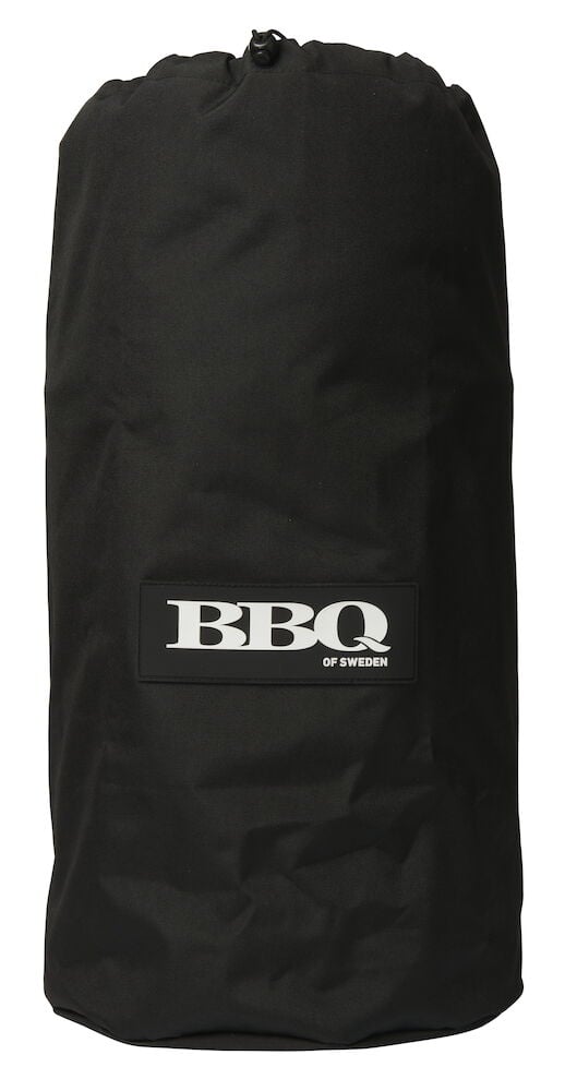 Musta kaasupullon suojus valkoisella logolla.