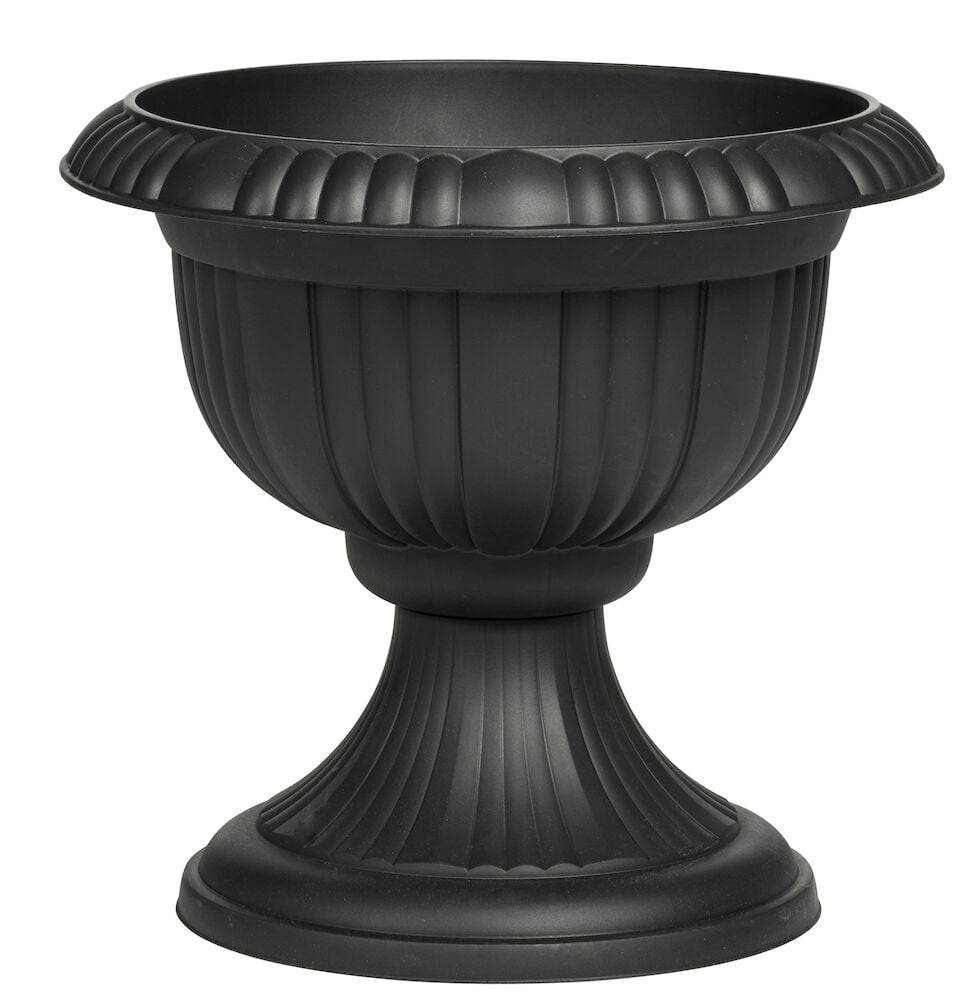 Musta klassinen muoviruukku koristeellisella jalalla.