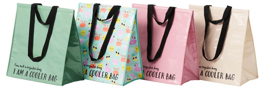 Fire kjølevesker i forskjellige farger og mønstre.