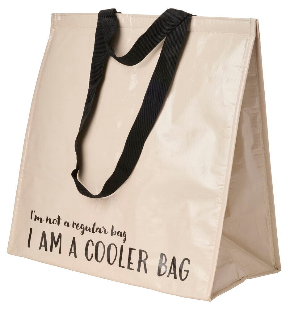Eine beige Kühltasche mit schwarzen Henkeln und dem Text 'I AM A COOLER BAG' auf der Vorderseite.