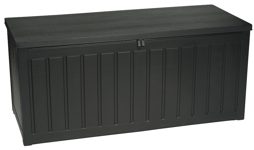 Suuri musta muovilaatikko kannella ulkosäilytykseen.