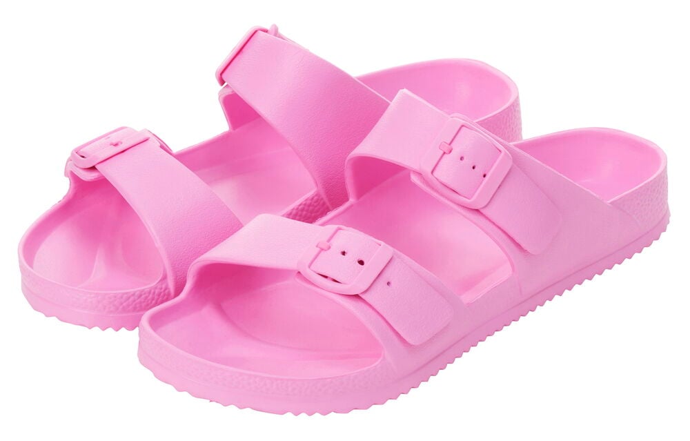 Rosa sandaler med spänne och stadig sula.