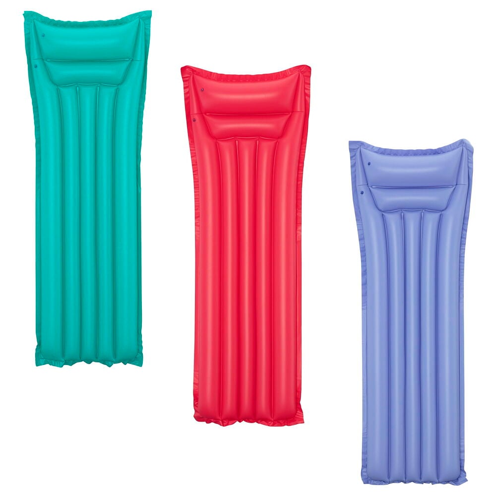 Tre uppblåsbara vattenleksaker Lilo 183 x 69 cm i turkos, röd och blå på vit bakgrund.