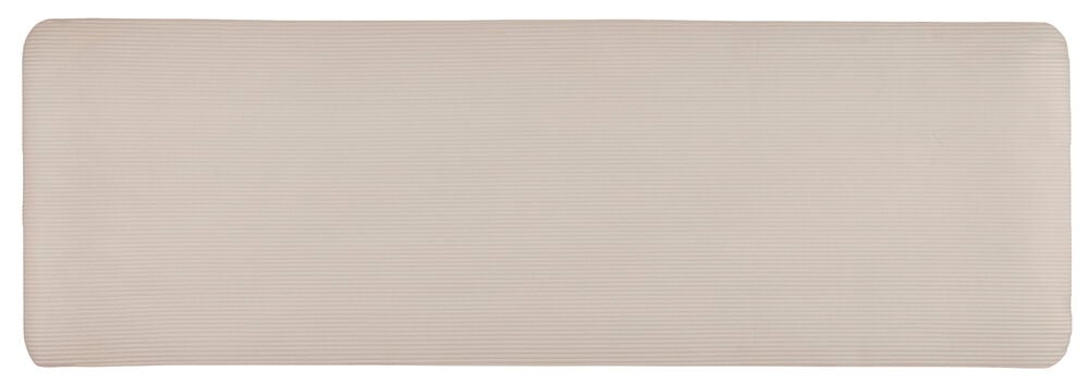 Ljus träningsmatta med räfflad yta och rundade hörn.