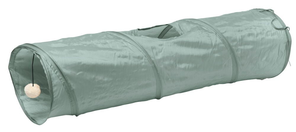 Grön kattunnel med tre öppningar och hängande boll.