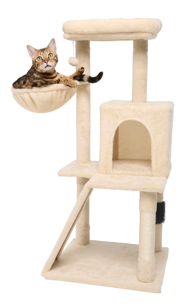Creme White Katzenbaum 110 cm mit einer Katze in der Hängematte, einem Haus und Kratzstämmen.