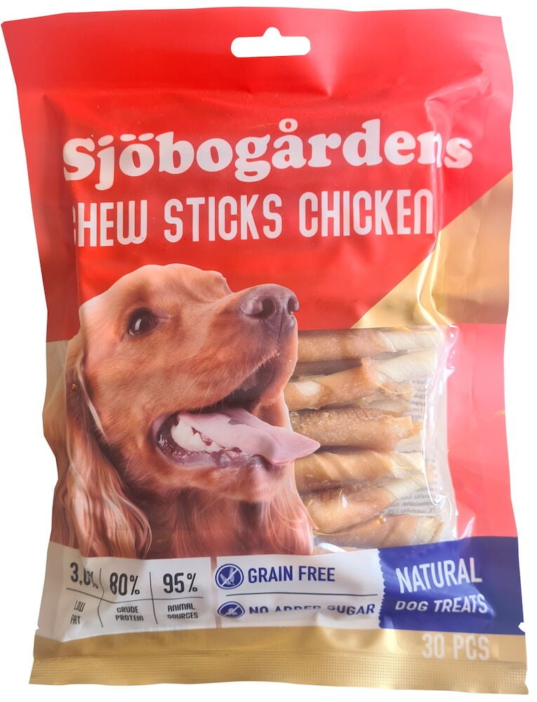 Röd påse tuggpinnar med hund och kycklingsmak.