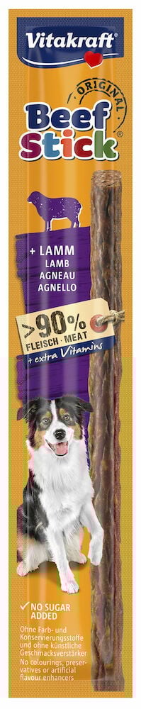 En förpackning med hundgodis beef stick lamm.