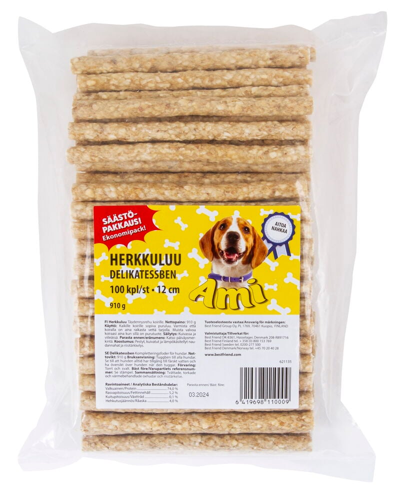 Purutikut Ami 100-pack, 910 g ovat beigensävyisiä lieriömäisiä koiranherkkuja kirkkaassa muovipussissa, keltaisella etiketillä.