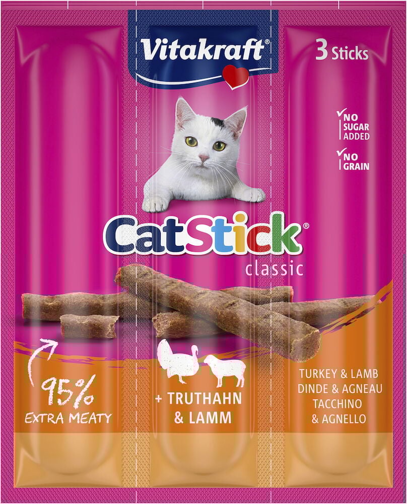 Tre stycken kattgodis i rosa förpackning med kattmotiv.