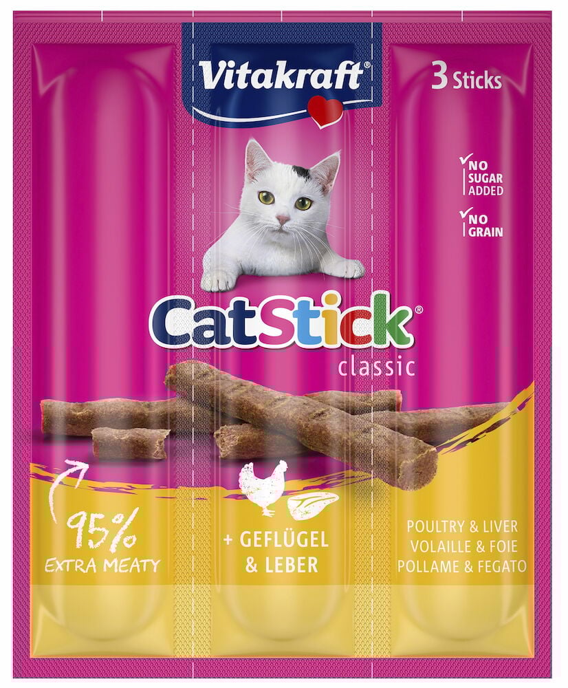 Tre kattgodispinnar i rosa förpackning med kattmotiv.