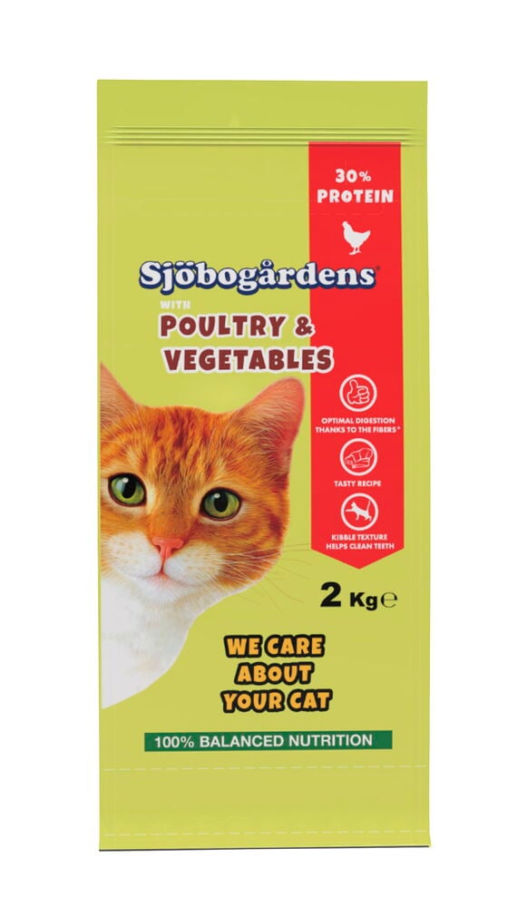 Torrfoder, katt Sjöbogårdens 2 kg Fågel & grönsaker i grön och röd förpackning med orange kattbild.