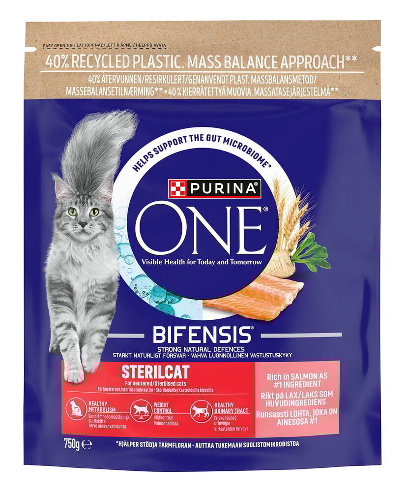 Kissojen kuivaruoka Purina ONE 750 g Salmon Sterilized, sininen pussi kissa- ja lohikuvituksella.