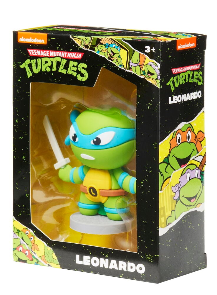 Leonardo figur i plast förpackad i kartong.