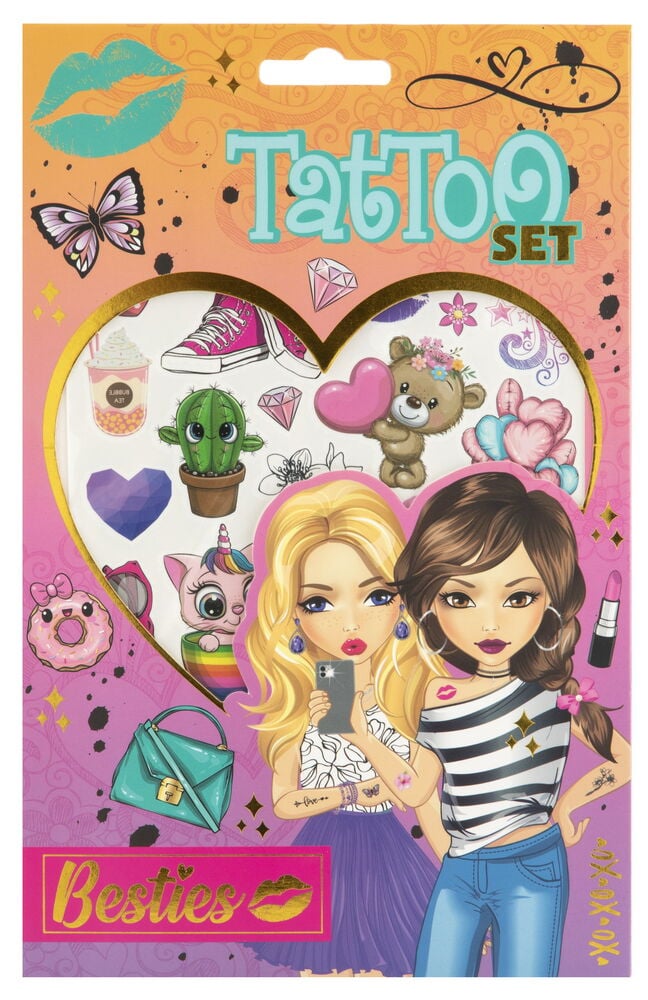 Tätowierungsset mit zwei Mädchen und bunten Motiven.