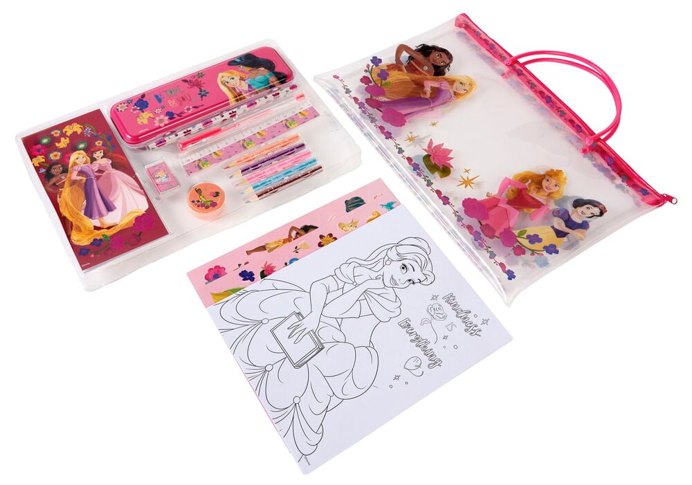 Et Tegne- og skrivesett Prinsesse med klar veske, rosa penal, skrivesaker og fargebok.