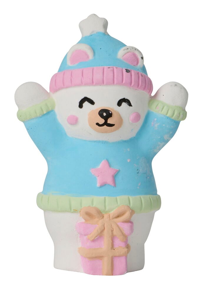 Malerset 6er-Pack Weihnachten: Eine weiße Eisbärfigur in blauem Hut und Pullover, hält ein rosa Geschenk.