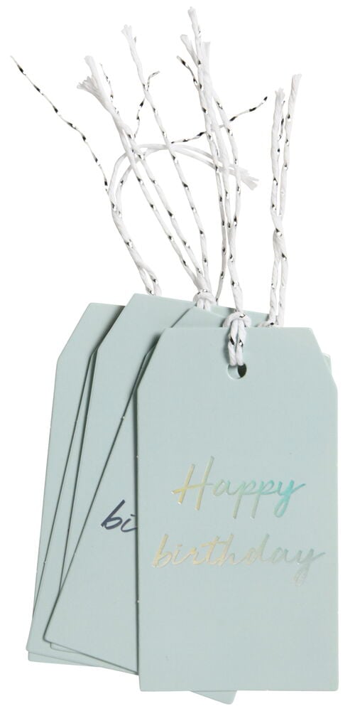 Neljä lahjatunnistetta naruilla ja tekstillä Hyvää syntymäpäivää.