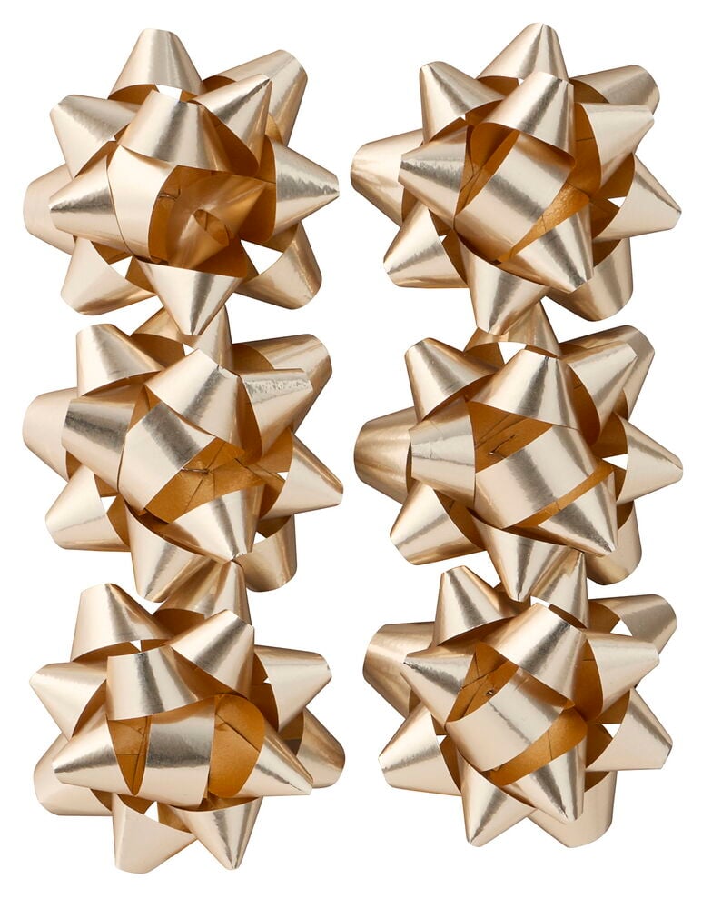 Sechs gemischte goldene sternförmige Geschenkrosetten auf einem weißen Hintergrund.