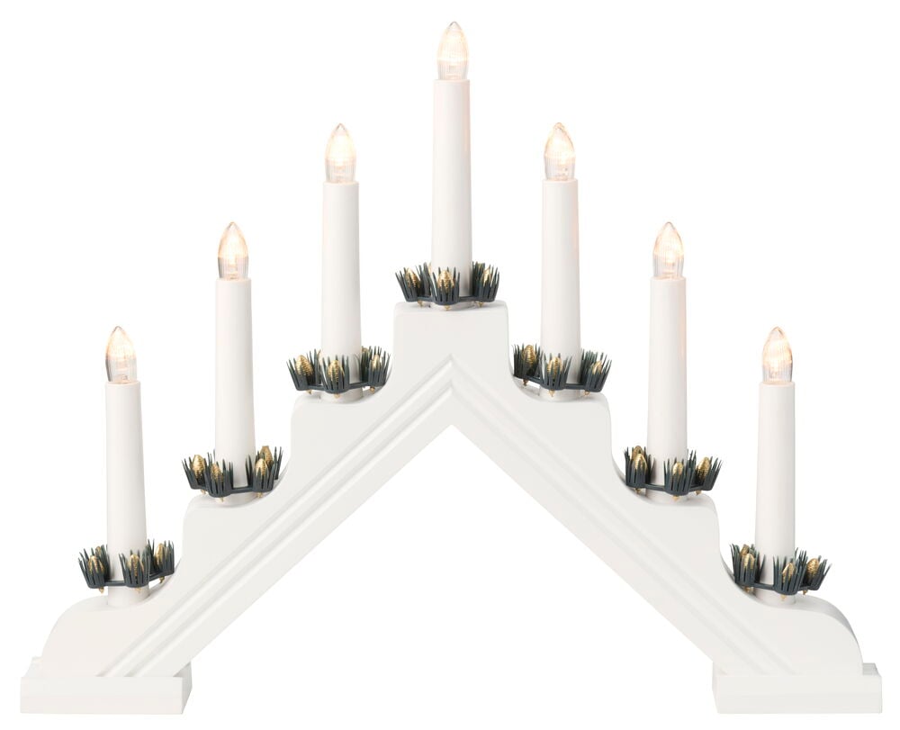 Adventsljusstake Viken Vit, en vit träbåge med sju elektriska ljus och gröna guldiga kransar.