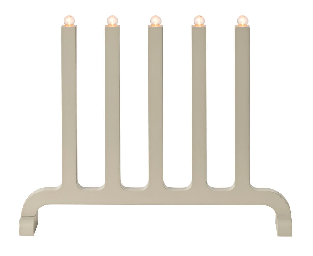 En beige femljus kandelaber med fem vertikala rektangulära pelare och sfäriska glödlampor.