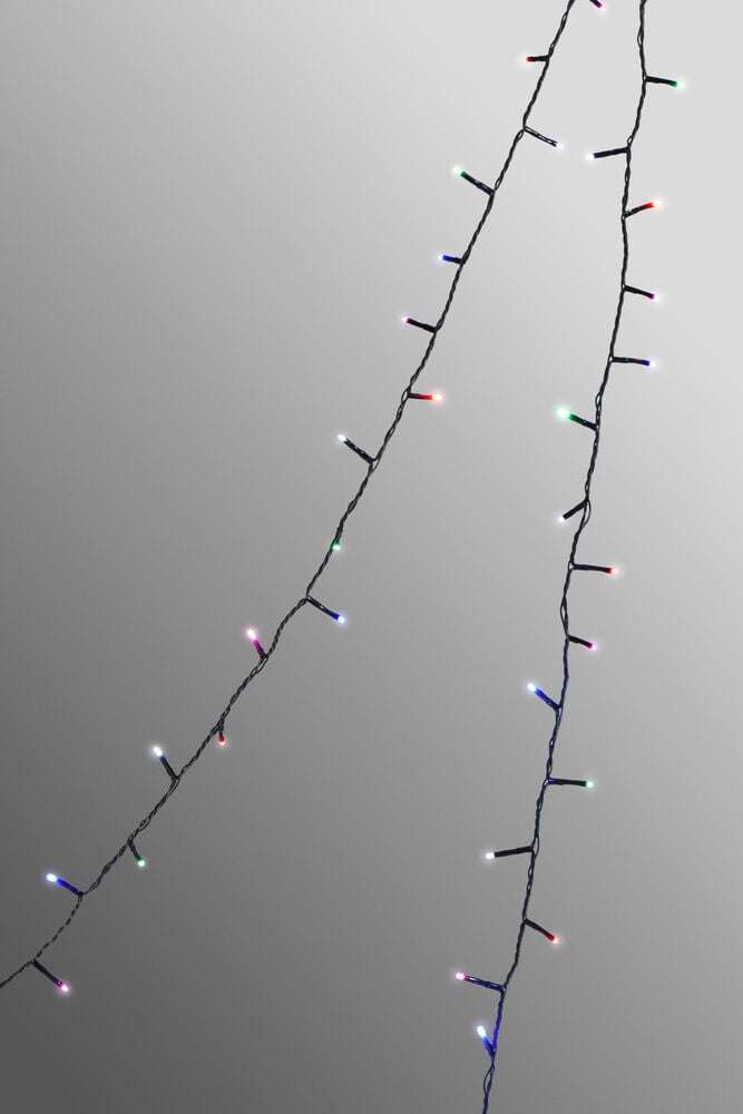 To slynger av Lysslynge Twinkle Flerfarget med forskjellige fargede LED-lys.