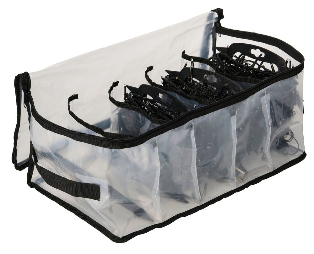 Transparente Aufbewahrungstasche mit schwarzem Saum, Reißverschluss und Griffen, die fünf schwarze Aufwickler mit Lichterketten enthält.