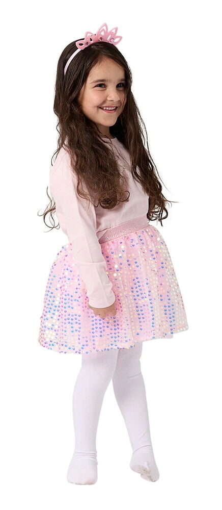 Verkleidungsset, Kinder Einheitsgröße: Ein Kind trägt ein pinkes Langarmshirt, einen pinken Paillettenrock, weiße Strumpfhosen und ein pinkes Kronen-Haarband.