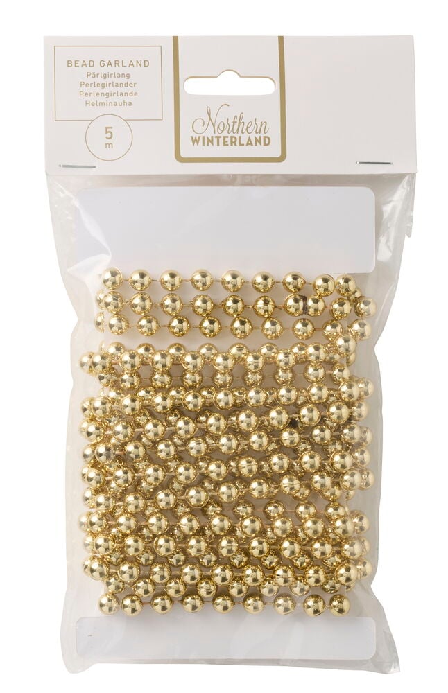 Eine goldene Perlengirlande, 5 m lang, als Weihnachtsbaumdekoration, in einer transparenten Plastiktüte mit weißem Kopfteil.