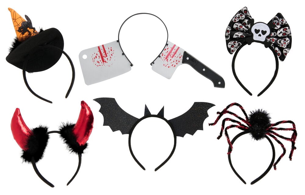 Halloween Diadem Flera sorter: Diadem med häxhatt, blodiga yxor, döskalle rosett, djävulshorn, fladdermusvingar och spindel.