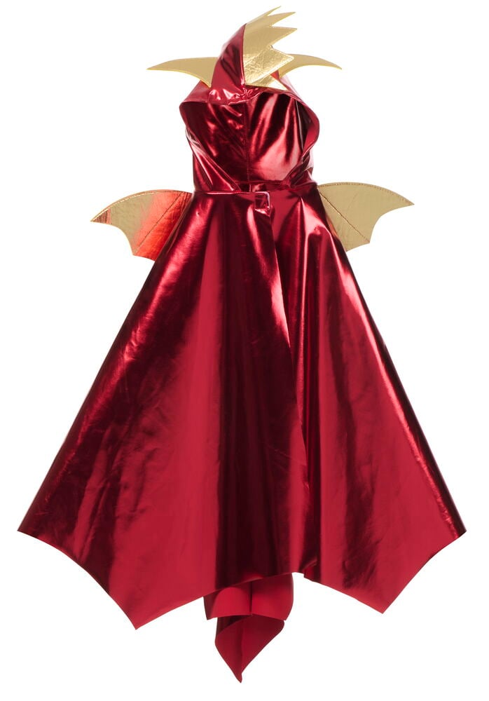 En metallisk röd Halloween cape, barn med guldfärgad spetsig huva och guldvingar på ryggen.