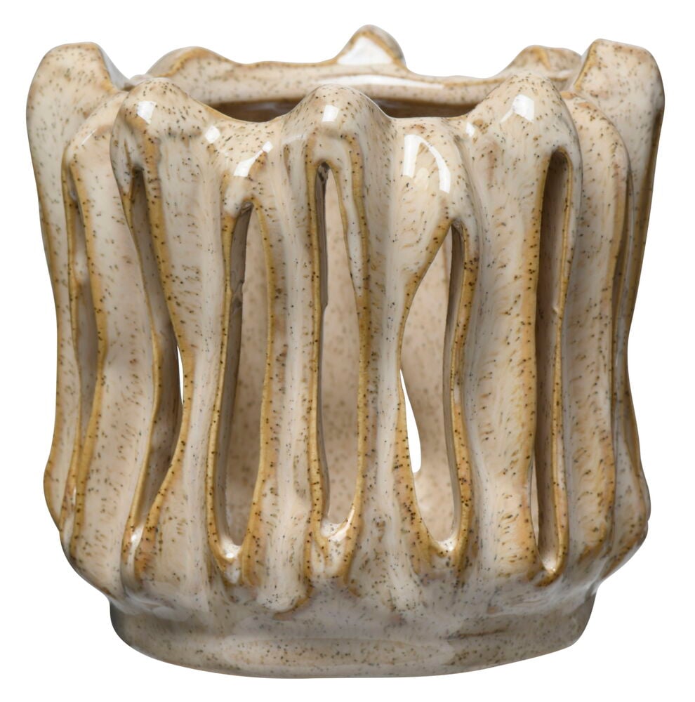 Beige keraaminen tuikkukynttilänpidike, jossa on orgaaninen muoto.