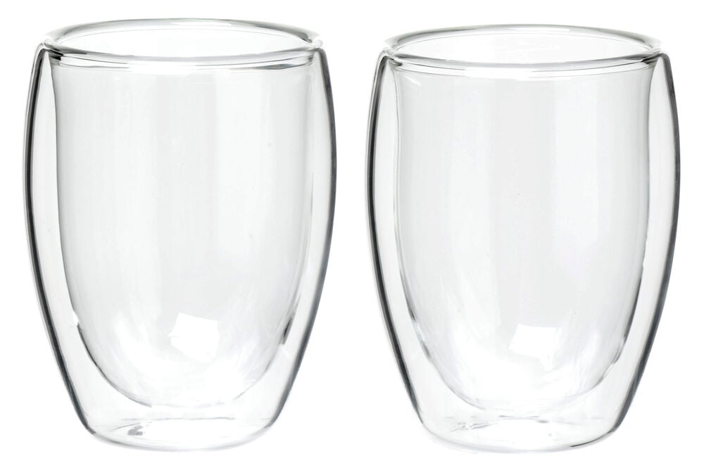 Kaksi kaksiseinäistä kirkasta lasia valkoisella taustalla.