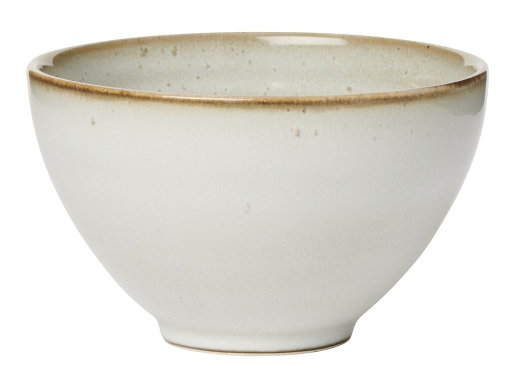 Vaalea kivitavarakulho, jossa on ruskea reuna, pyöreä muoto.