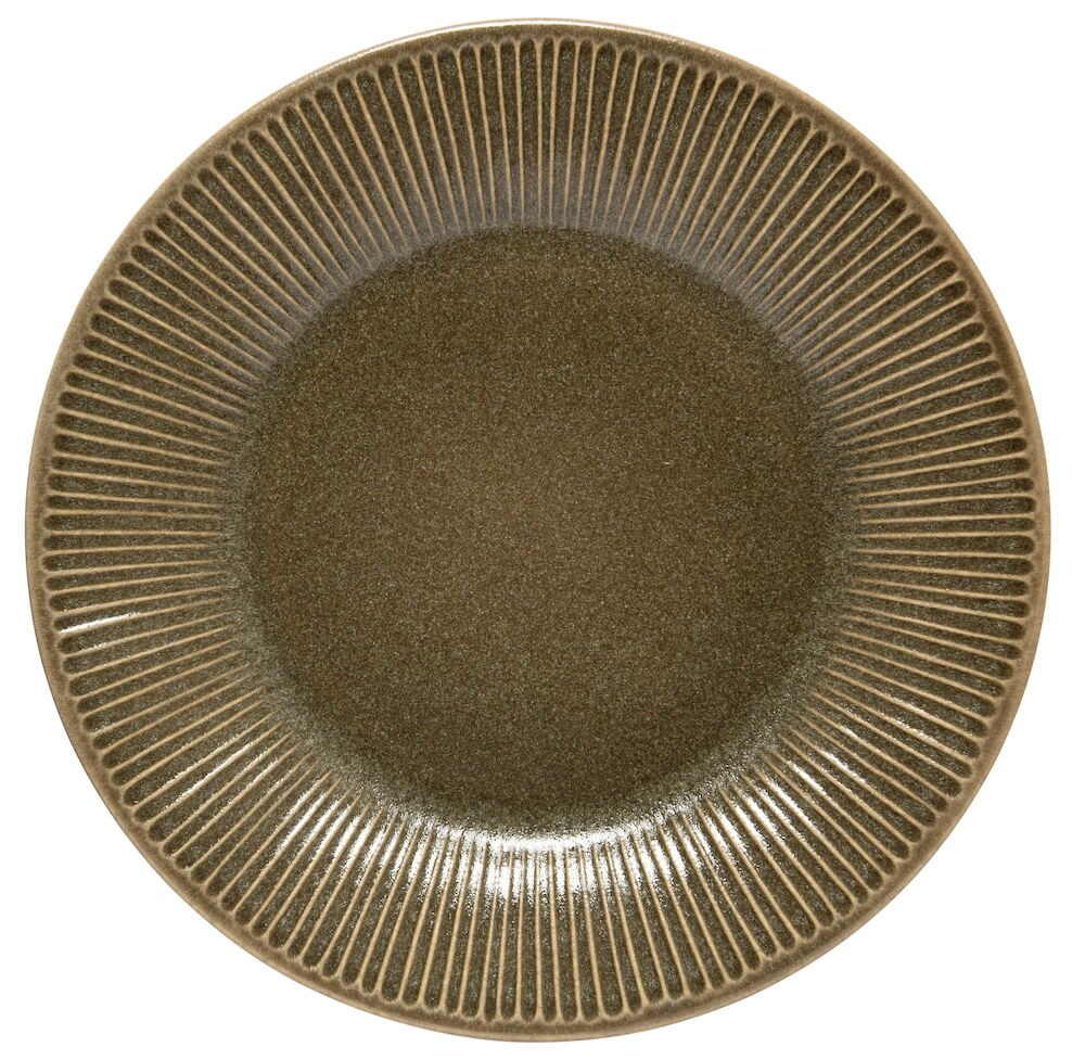 Brun asjett i steintøy med riflete kanter.