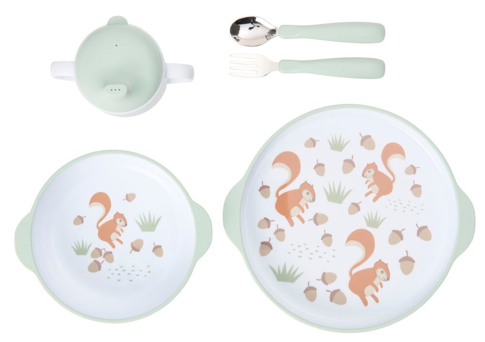 Lastensarja vihreällä reunalla ja oravakuviolla.