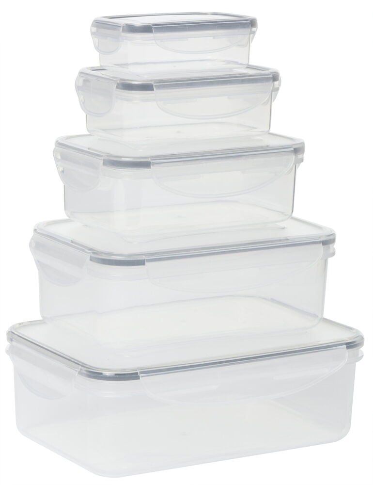 Fünf stapelbare Lebensmittelbehälter aus durchsichtigem Kunststoff mit Deckel.