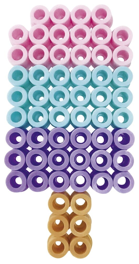 Färgglada pärlor upplagda i form av glasspinne.