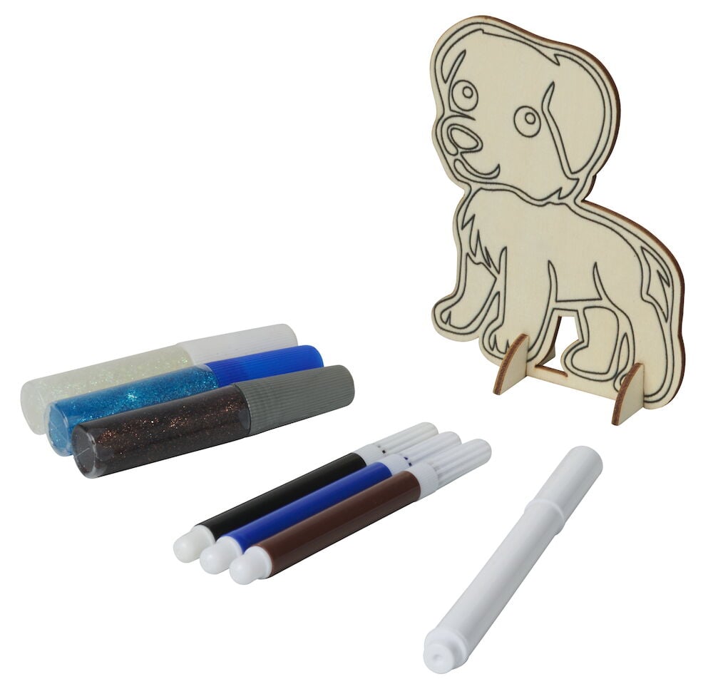 Puufiguuri koira kynillä ja glitterkynillä.