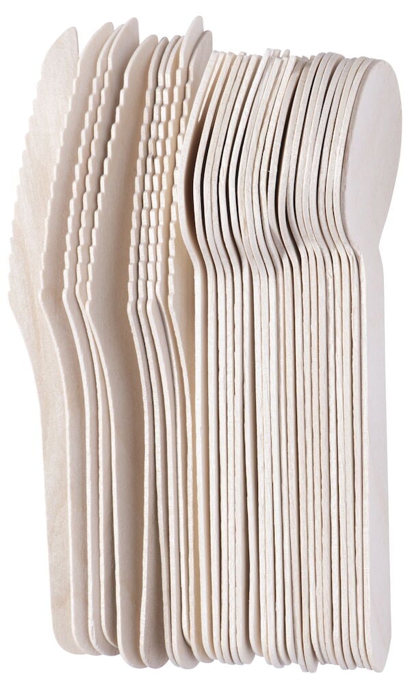 Kolmekymmentä puusta valmistettua aterinta, jotka on lajiteltu selkeisiin jäsenneltyihin riveihin.