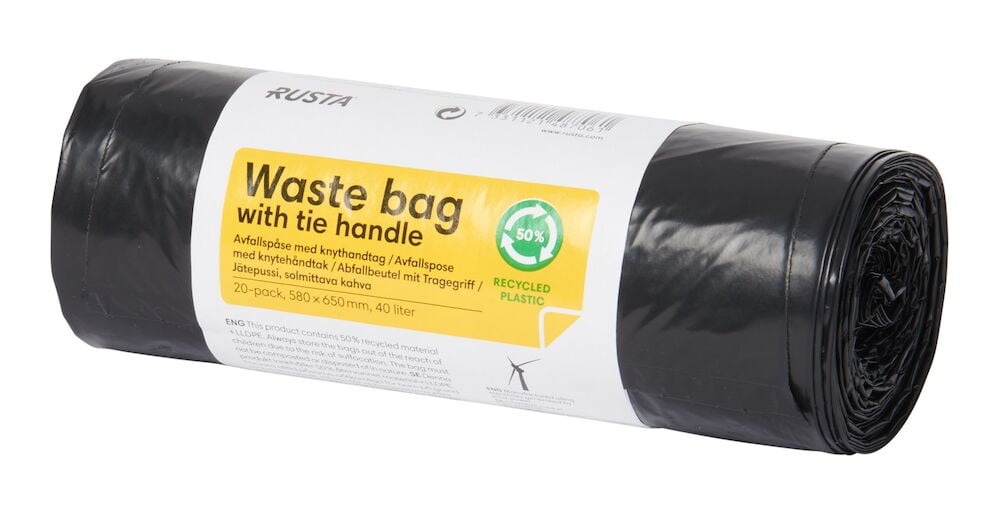Rulla mustista muovipussista.