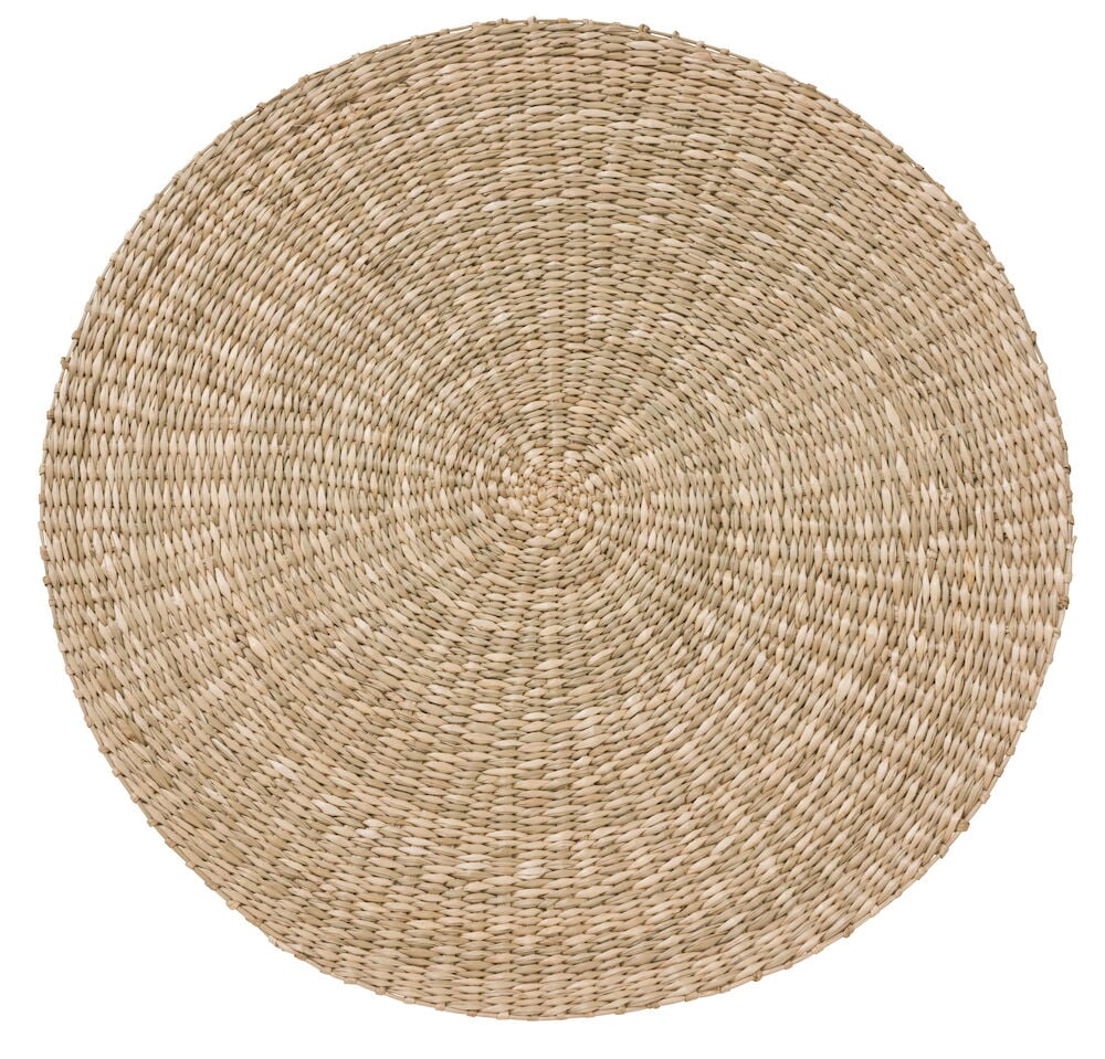 Pyöreä ruokailualusta punotusta meriheinästä, luonnonväri.