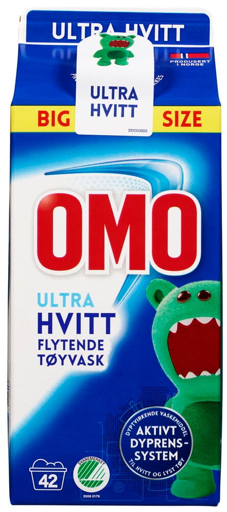 Blå og hvit emballasje Omo flytende vaskemiddel.