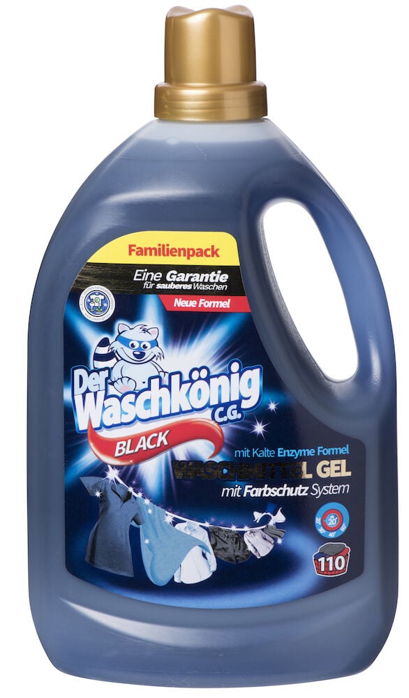 Große blaue Flasche mit schwarzem flüssigem Waschmittel.