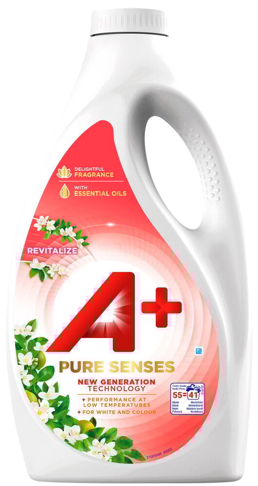 Vit plastflaska Aplus tvättmedel med blommotiv och etikett.